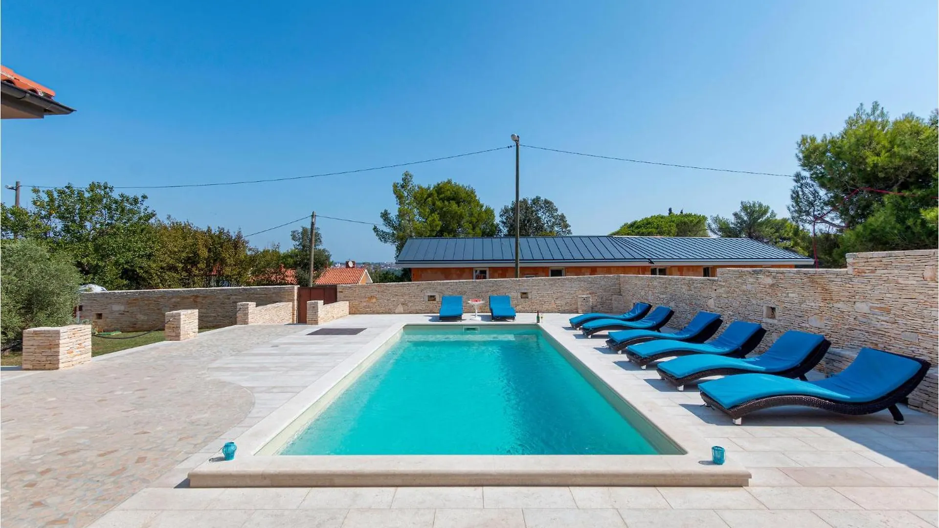 Stunning Home In Premantura With Wifi Holiday home